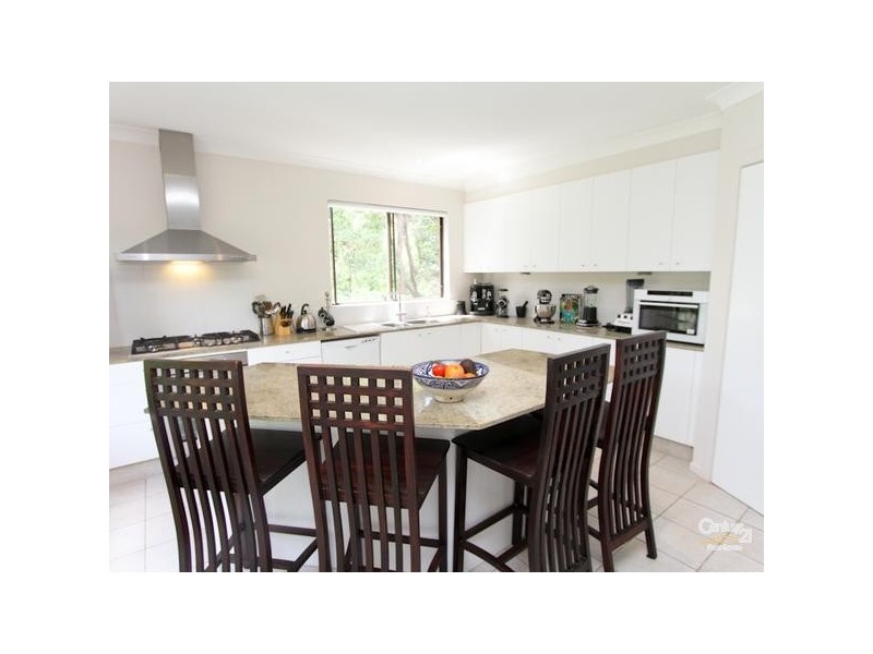 5 Paris Close, Valentine NSW 2280