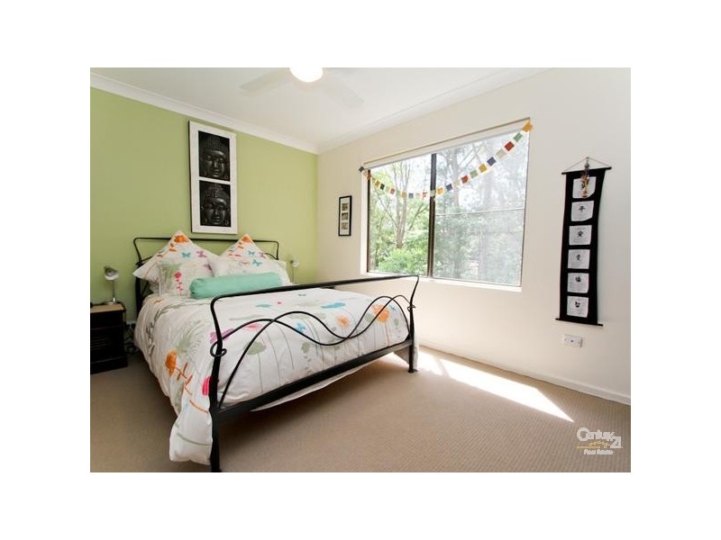 5 Paris Close, Valentine NSW 2280
