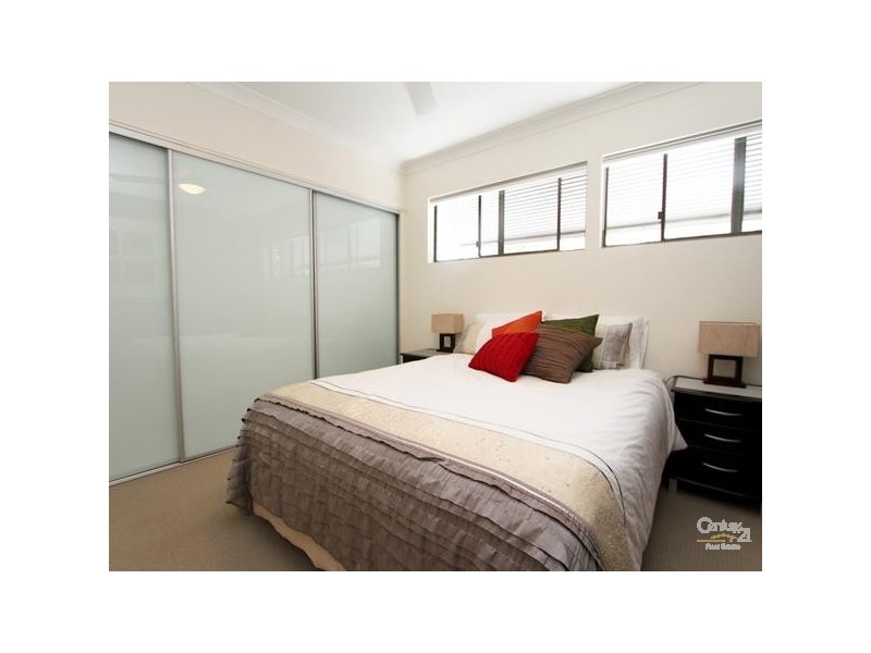 5 Paris Close, Valentine NSW 2280