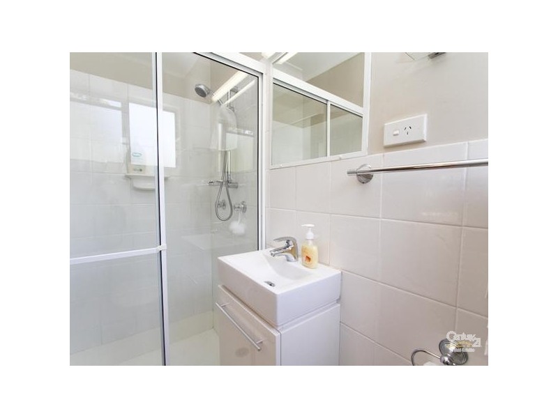 5 Paris Close, Valentine NSW 2280