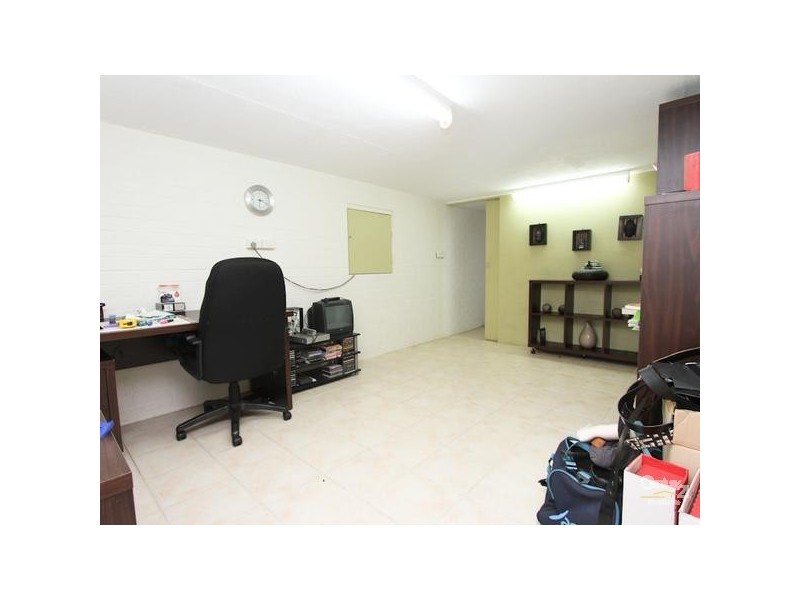 5 Paris Close, Valentine NSW 2280