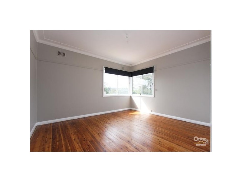 18 Tallawalla Road, Valentine NSW 2280