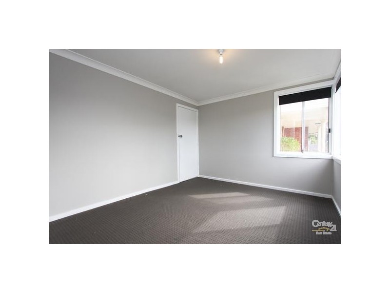18 Tallawalla Road, Valentine NSW 2280