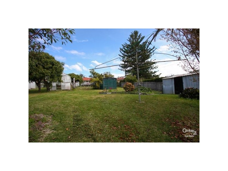 18 Tallawalla Road, Valentine NSW 2280