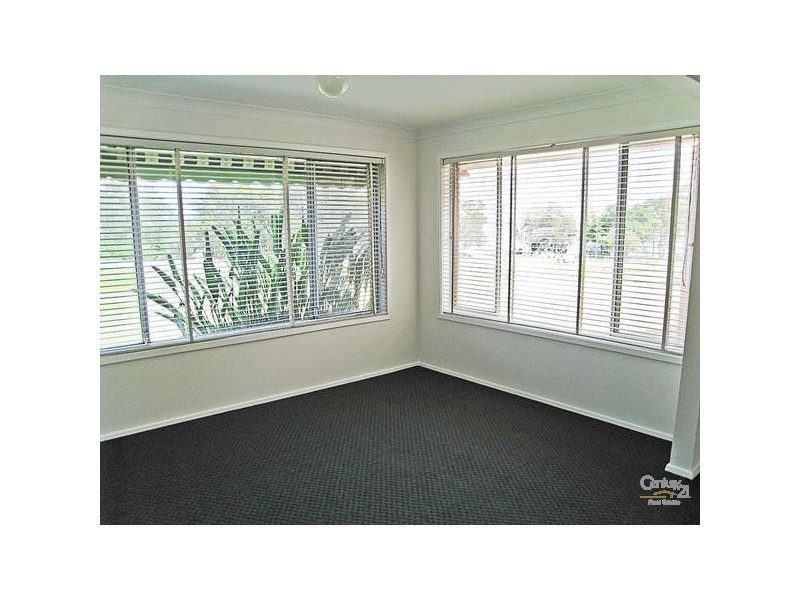 21 Anglers Place, Eleebana NSW 2282