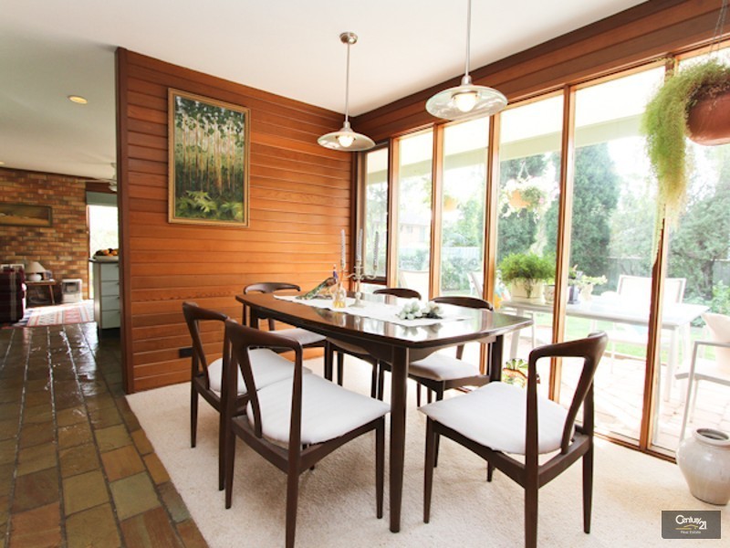 6 Pindimar Close, Eleebana NSW 2282