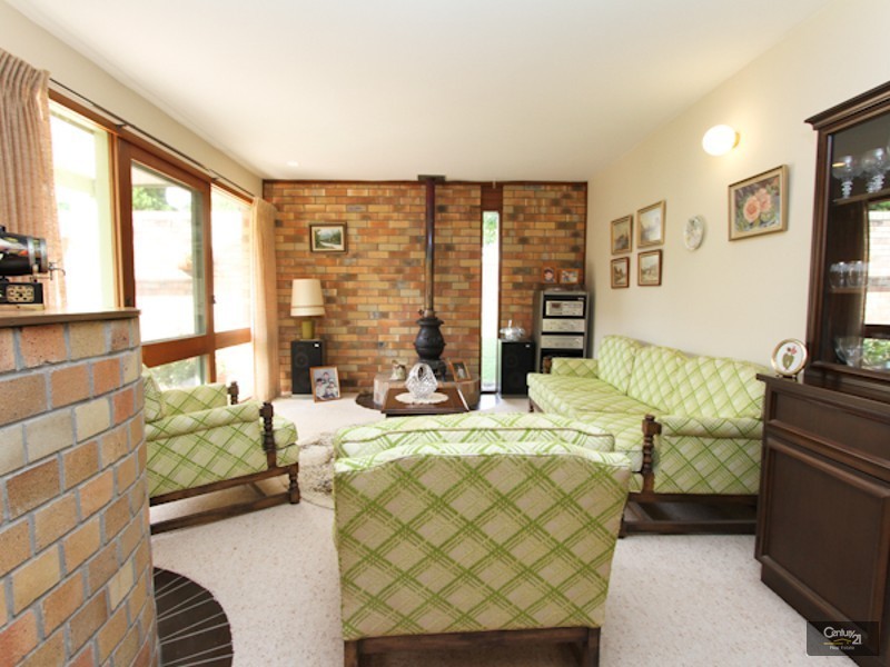 6 Pindimar Close, Eleebana NSW 2282