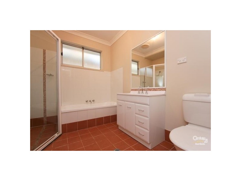 10 Melton Place, Croudace Bay NSW 2280