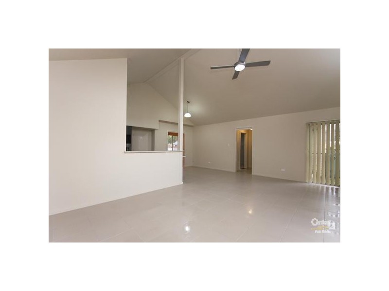 10 Melton Place, Croudace Bay NSW 2280