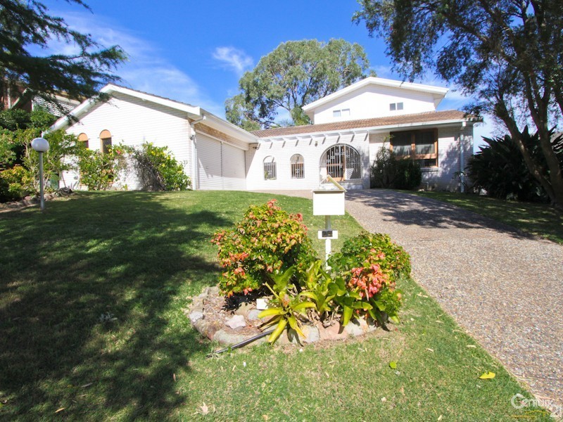 24 Kenton Crescent, Valentine NSW 2280