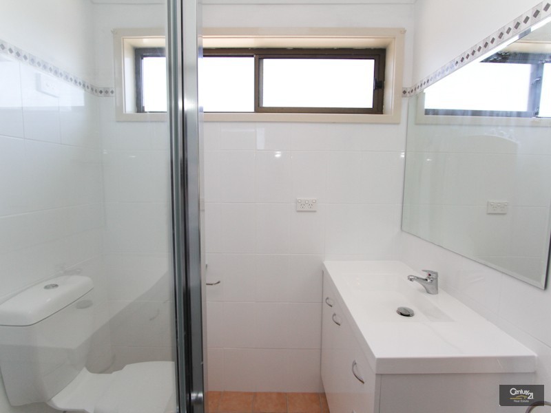 24 Kenton Crescent, Valentine NSW 2280