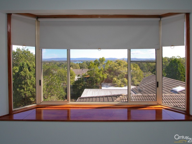 24 Kenton Crescent, Valentine NSW 2280