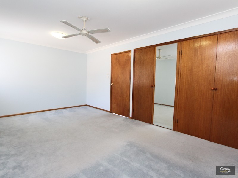 24 Kenton Crescent, Valentine NSW 2280