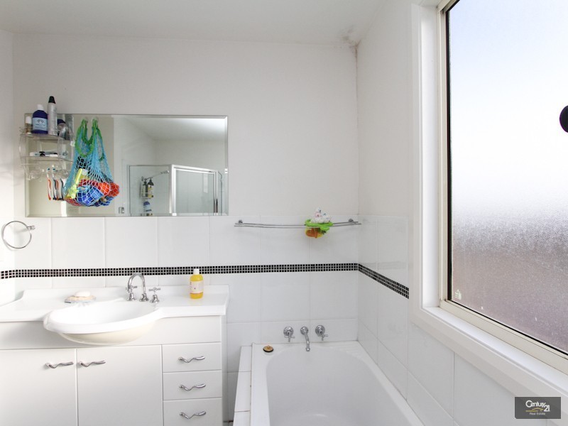 7 Seascape Drive, Redhead NSW 2290