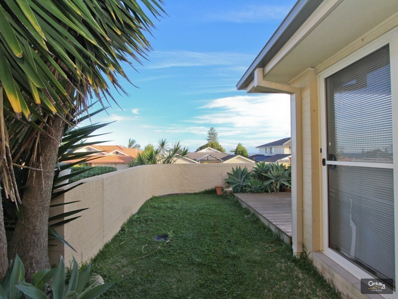 7 Seascape Drive, Redhead NSW 2290