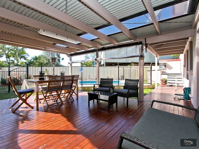 1 Dilkera Avenue, Valentine NSW 2280