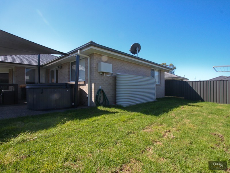 26 John Darling Avenue, Belmont North NSW 2280