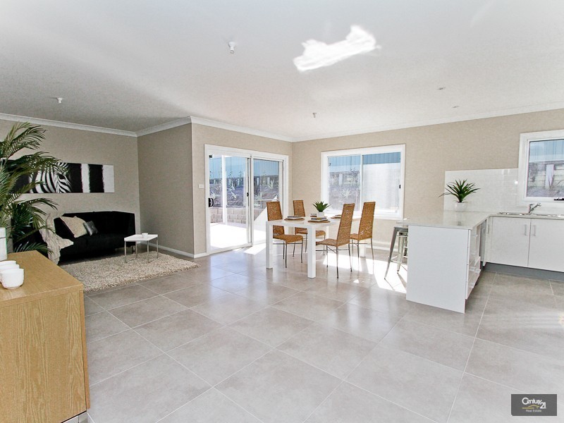 6 John Darling Avenue, Belmont North NSW 2280