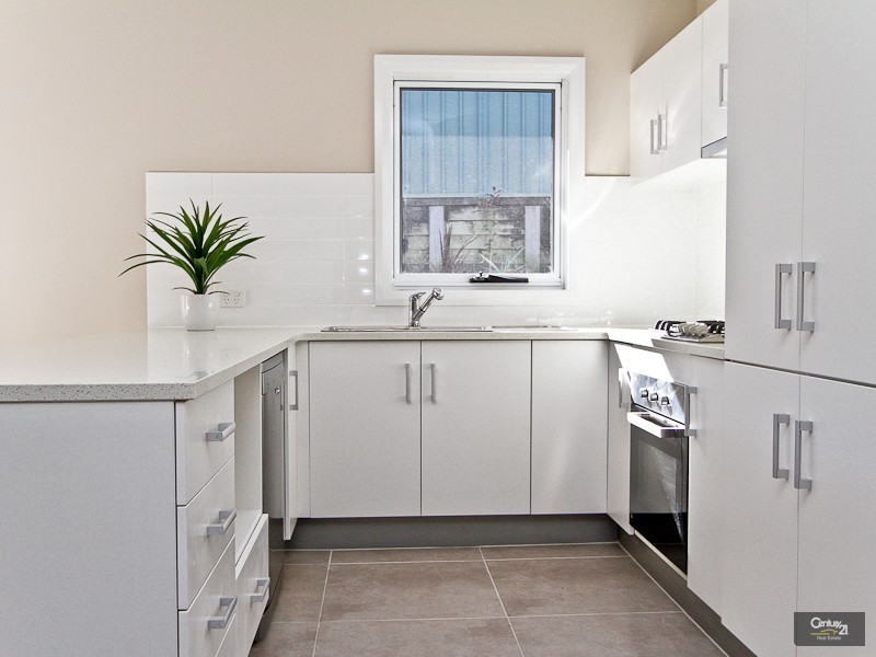 6 John Darling Avenue, Belmont North NSW 2280