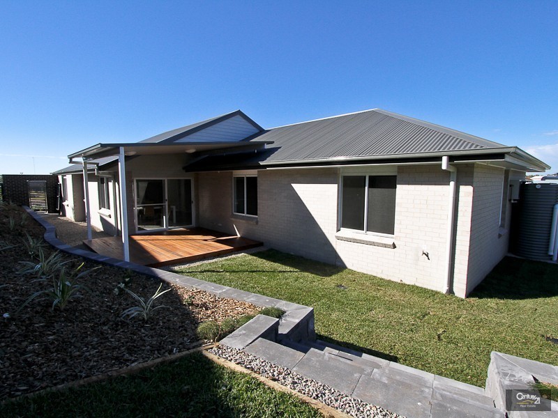 6 John Darling Avenue, Belmont North NSW 2280