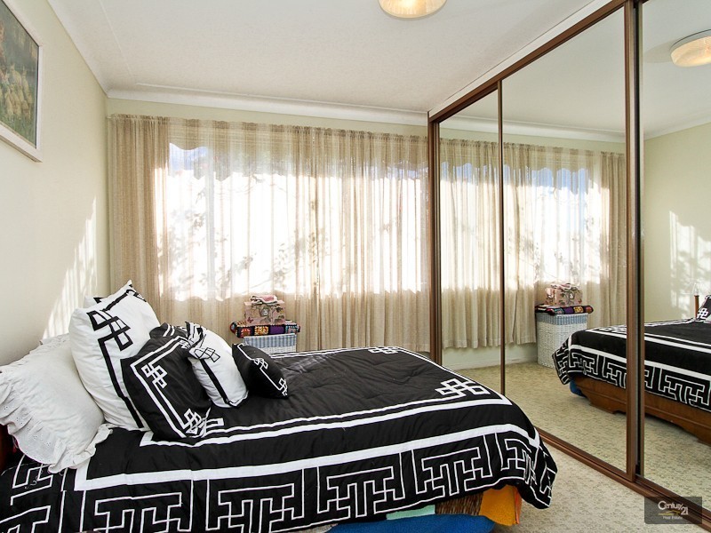 13 Delma Parade, Warners Bay NSW 2282