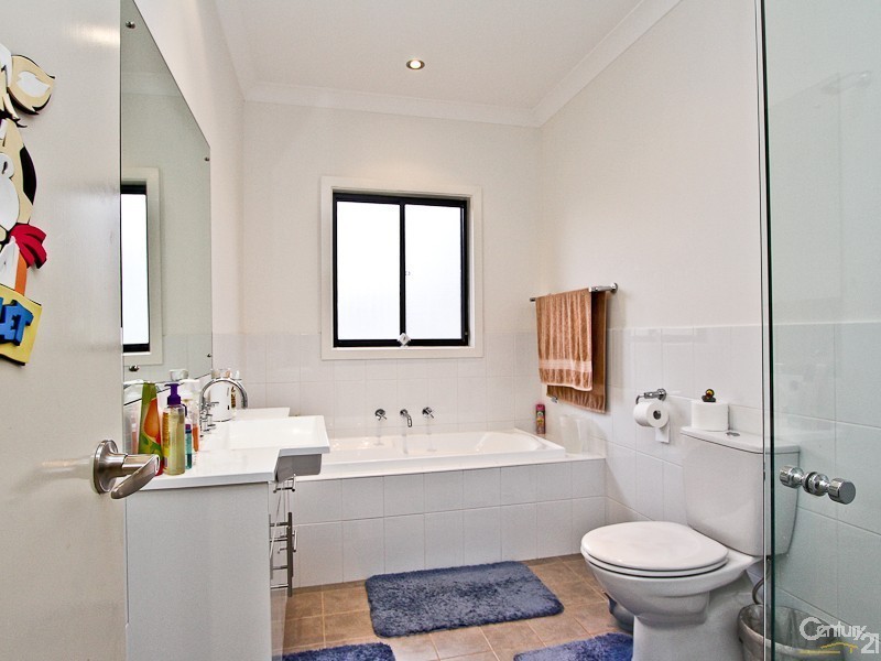 2 Arbutus Street, Valentine NSW 2280