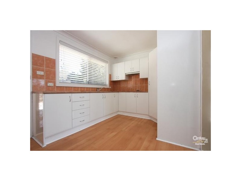 10 Taranaki Place, Macquarie Hills NSW 2285