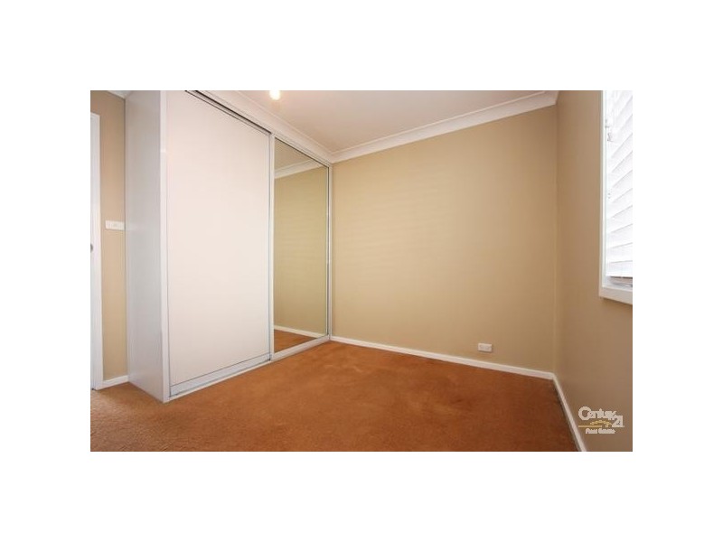 10 Taranaki Place, Macquarie Hills NSW 2285