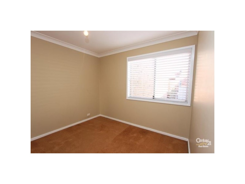 10 Taranaki Place, Macquarie Hills NSW 2285