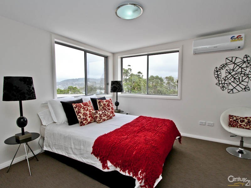 15/13-17 Warner Street, Warners Bay NSW 2282