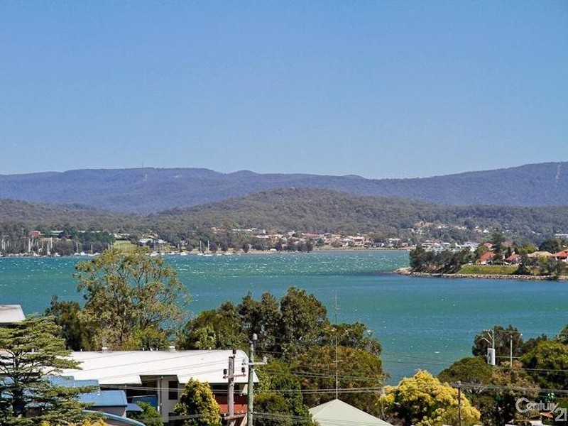 15/13-17 Warner Street, Warners Bay NSW 2282