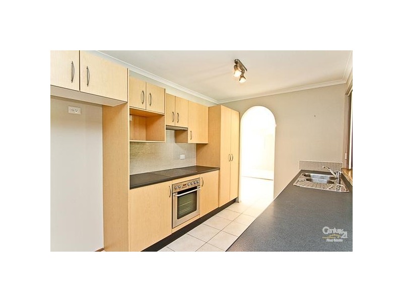 2 Fulmar Close, Mount Hutton NSW 2290
