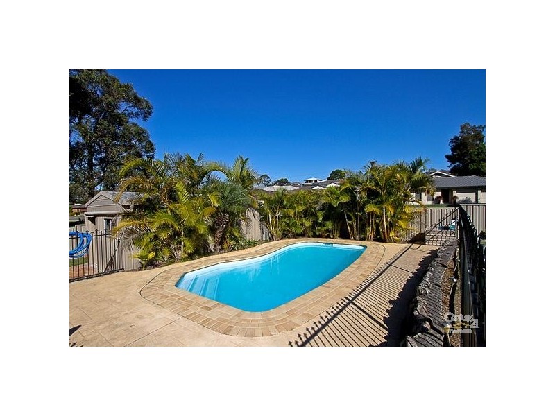2 Fulmar Close, Mount Hutton NSW 2290