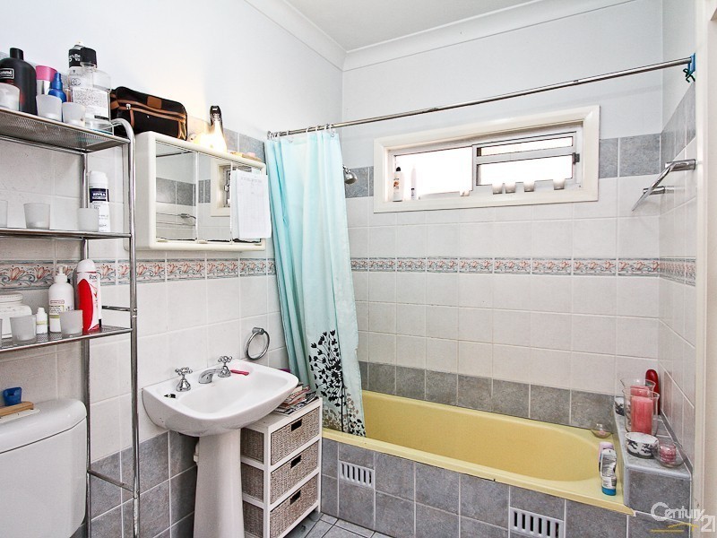 7 Croft Road, Eleebana NSW 2282
