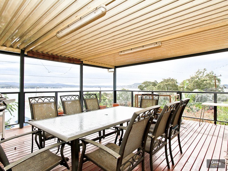 7 Croft Road, Eleebana NSW 2282