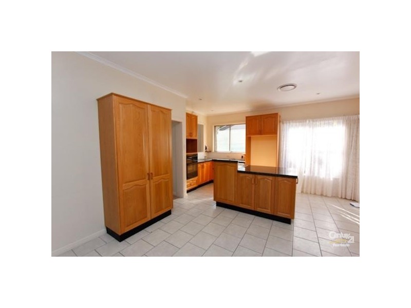 6 Butler Crescent, Warners Bay NSW 2282