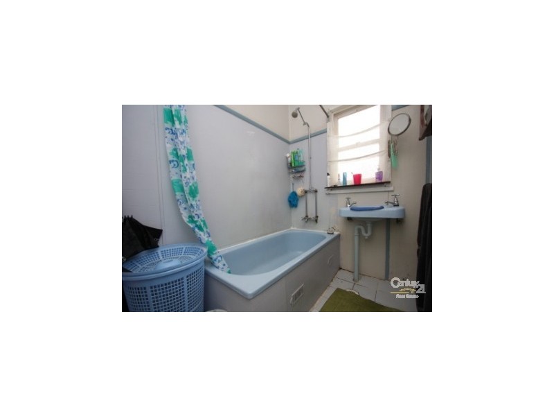 39 Walker Street, Warners Bay NSW 2282