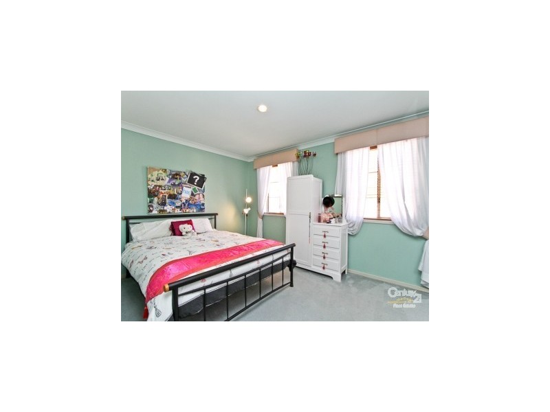 7 Ruston Avenue, Valentine NSW 2280