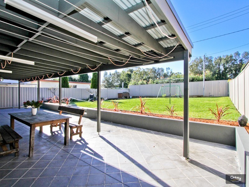 4 Keira Close, Valentine NSW 2280