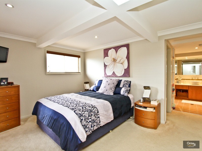 11 Berringar Road, Valentine NSW 2280