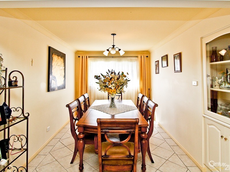 4 Halberd Close, Valentine NSW 2280