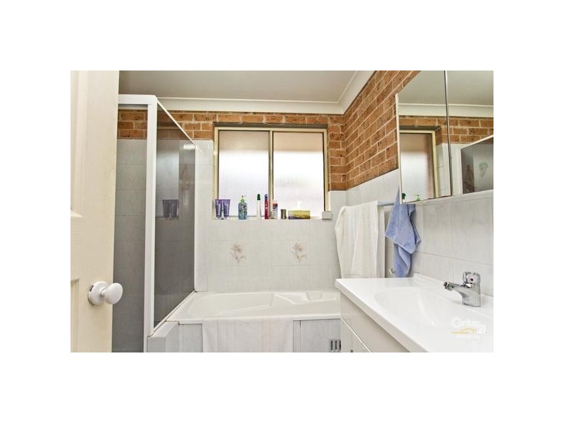 4/50 Charles Street, Warners Bay NSW 2282