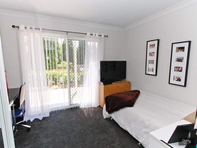 1/12 Berringar Road, Valentine NSW 2280