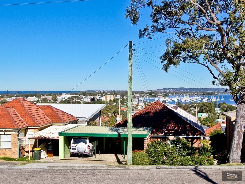 6 Vista Parade, Belmont NSW 2280