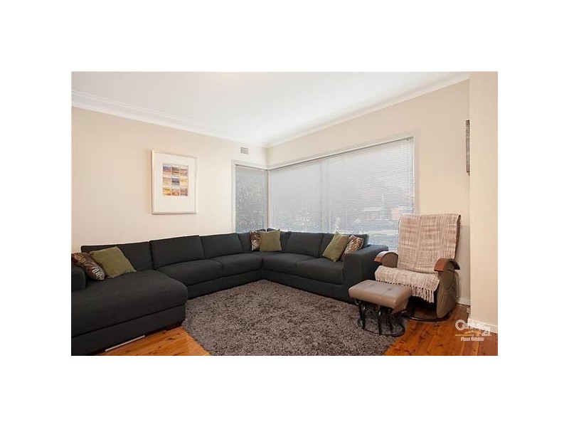 39 Jones Avenue, Warners Bay NSW 2282