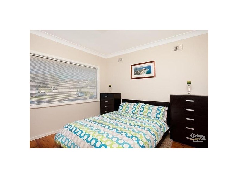 39 Jones Avenue, Warners Bay NSW 2282
