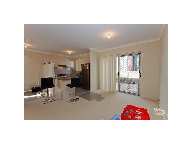 2/30 Helen Street, Mount Hutton NSW 2290