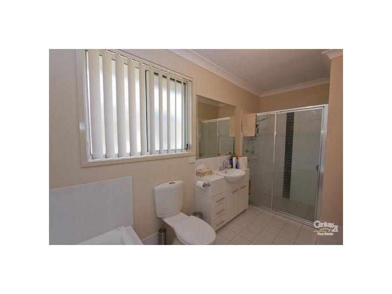 2/30 Helen Street, Mount Hutton NSW 2290