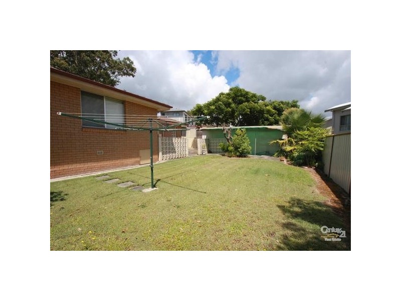 34 Berringar, Valentine NSW 2280