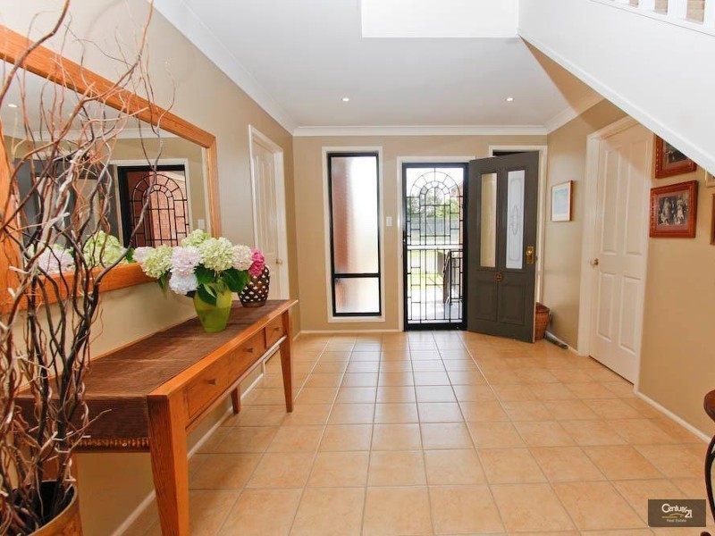 4 Charles Street, Warners Bay NSW 2282